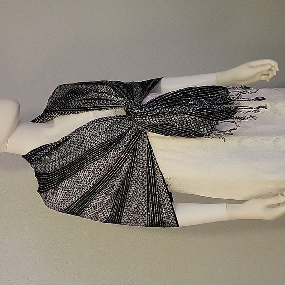 Vtg KENSIE Black Metallic Silver Disco Fringe Holiday Wrap Shawl - Picture 2 of 7